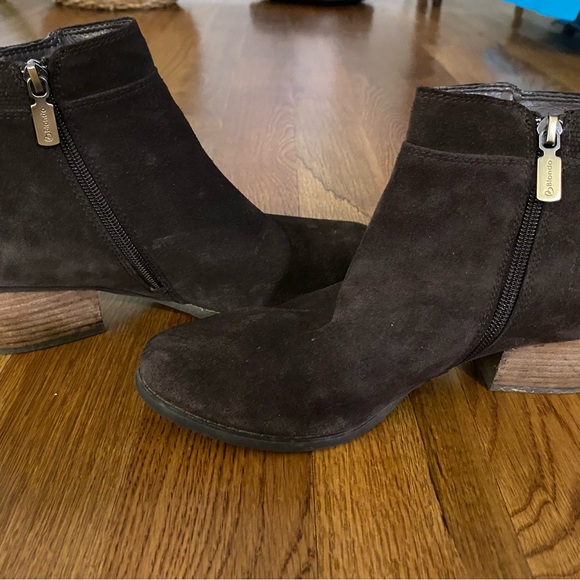 BLONDO brown suede waterproof, insulated ankle boots, 8M - Picture 4 of 7